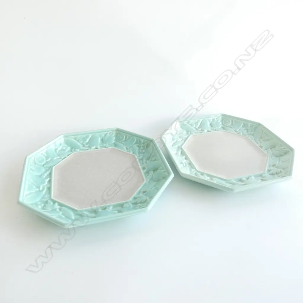 Three Poole octagonal sandwich plates, Image 1++